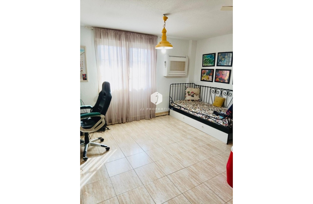 Resale - Duplex -
Torrevieja - Acequion