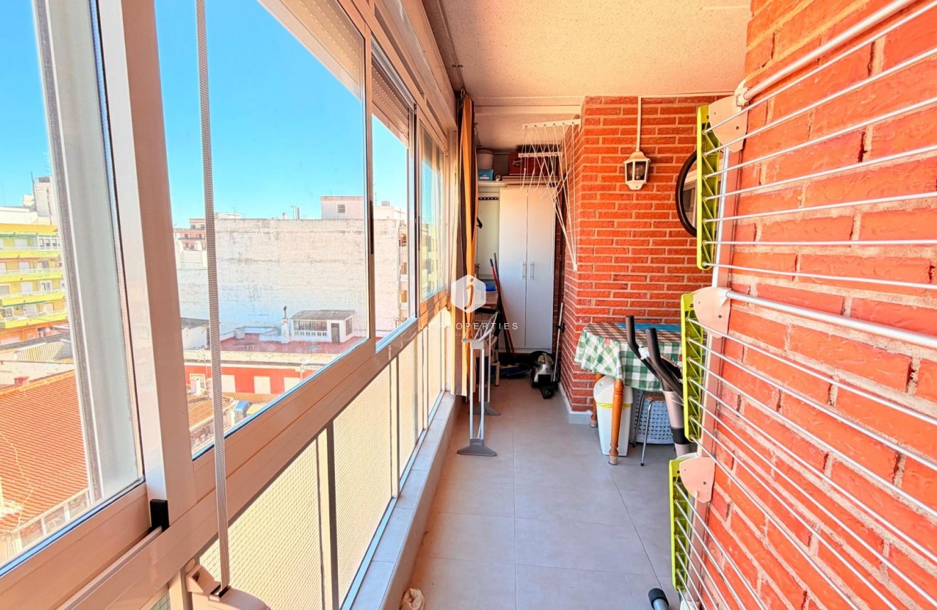 Resale - Apartment / flat -
Torrevieja - Playa de los Naufragos