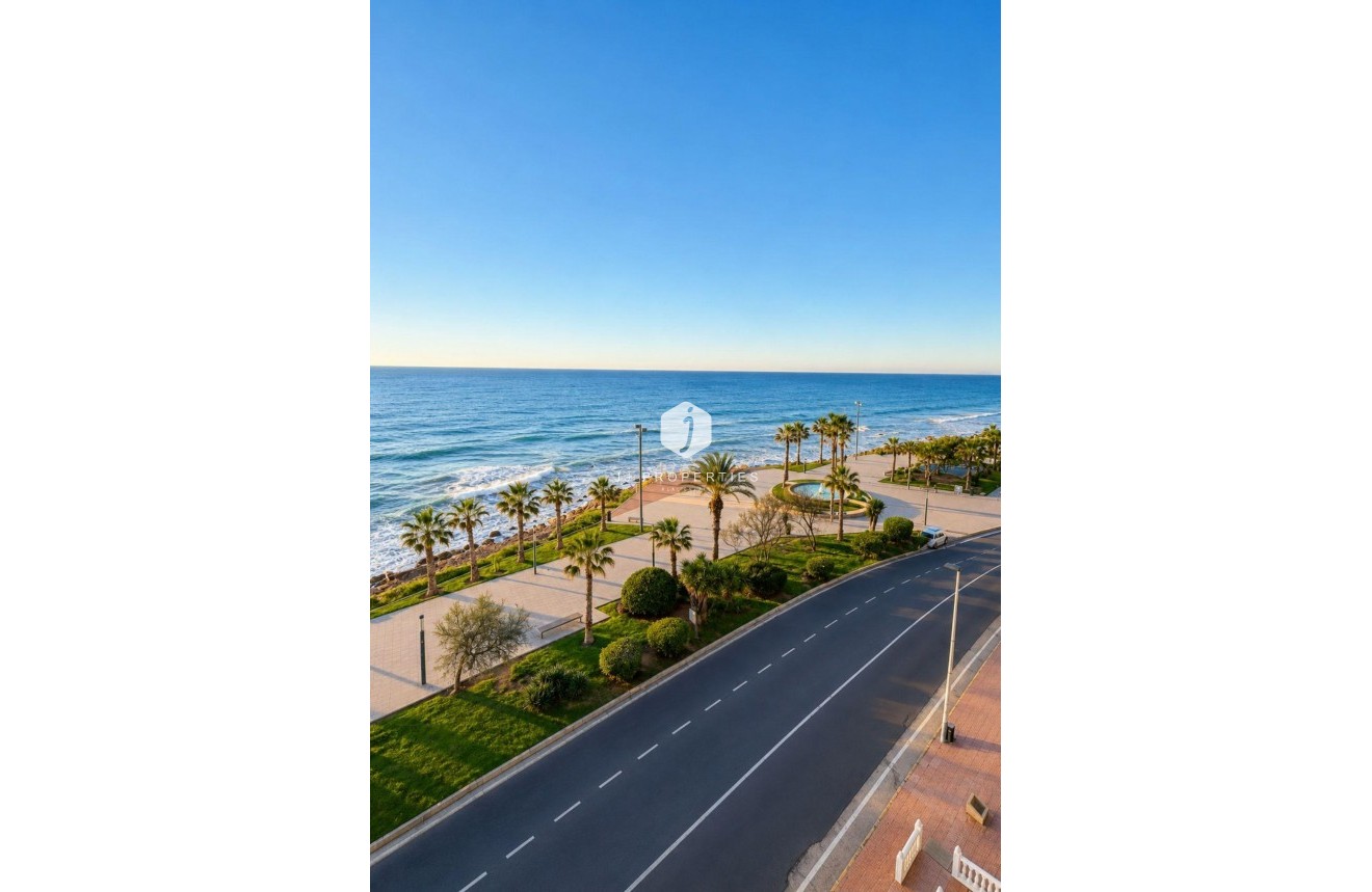 Resale - Apartment / flat -
Torrevieja - Playa del Cura