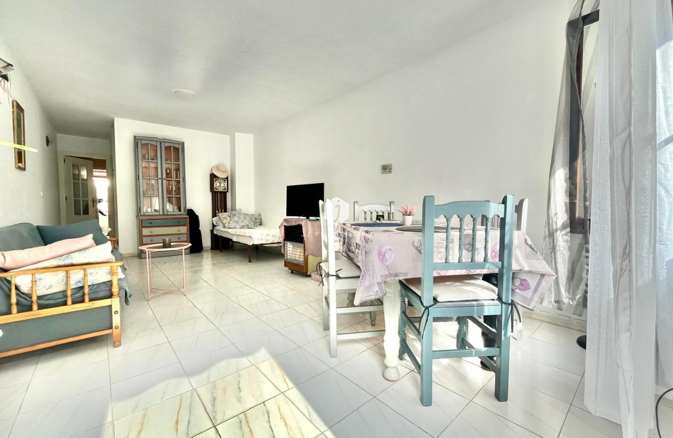 Aus zweiter Hand - Wohnung -
Torrevieja - Playa de los Locos