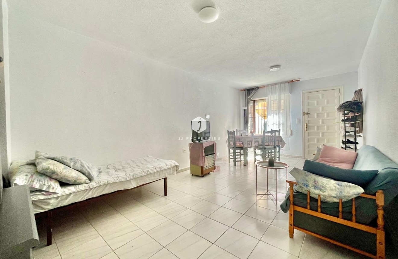 Aus zweiter Hand - Wohnung -
Torrevieja - Playa de los Locos