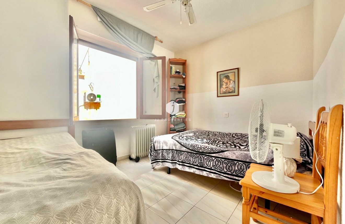 Aus zweiter Hand - Wohnung -
Torrevieja - Playa de los Locos