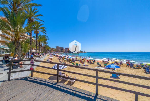 Aus zweiter Hand - Wohnung -
Torrevieja - Playa de los Locos