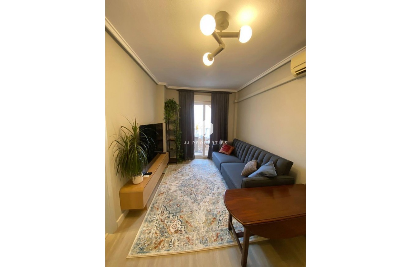 Tweedehands - Appartement / flat -
Torrevieja - Playa del Cura