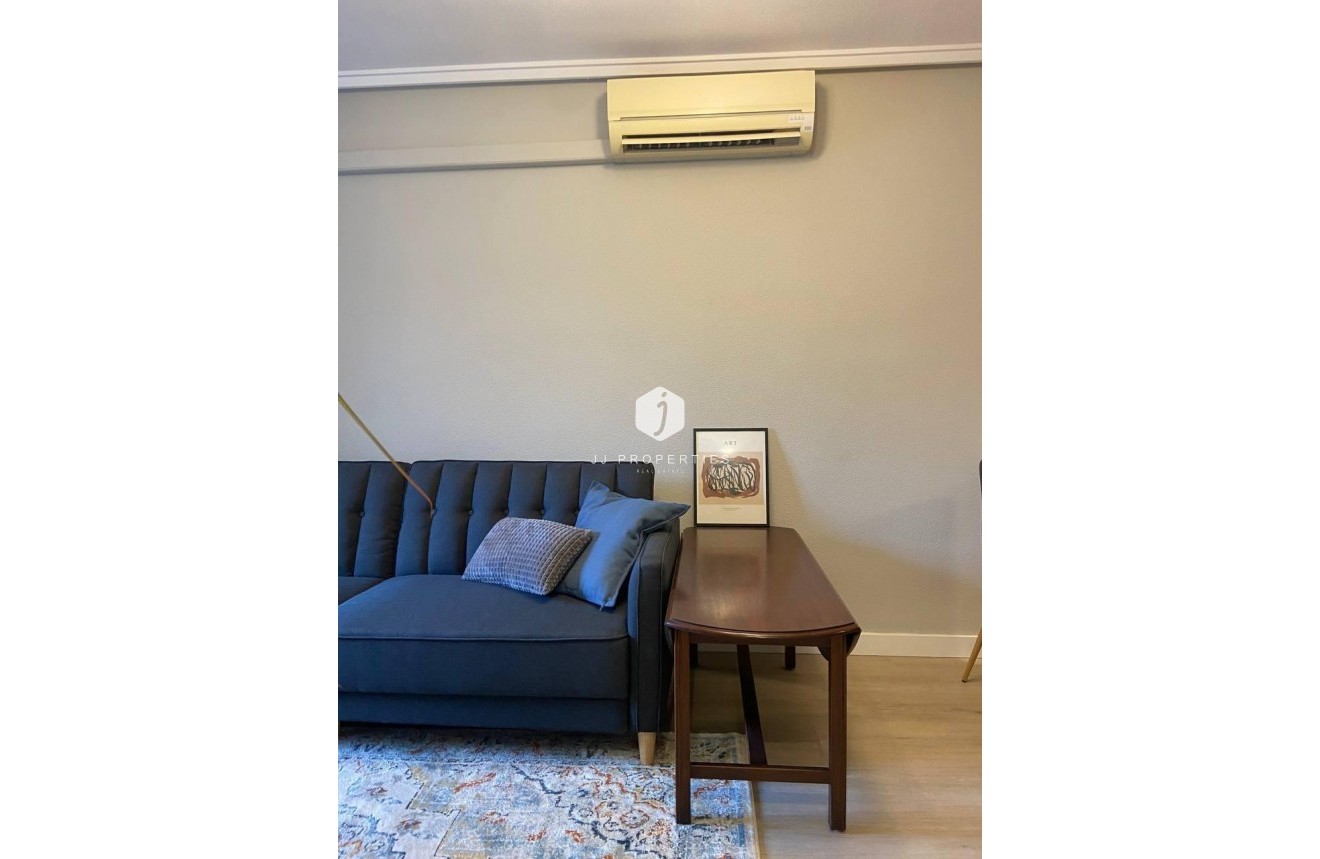 Tweedehands - Appartement / flat -
Torrevieja - Playa del Cura
