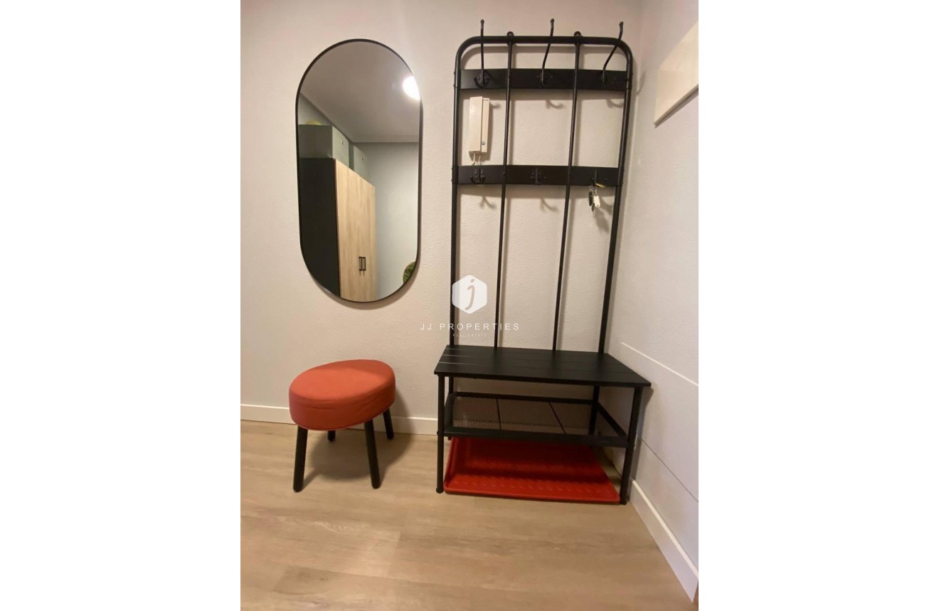 Tweedehands - Appartement / flat -
Torrevieja - Playa del Cura