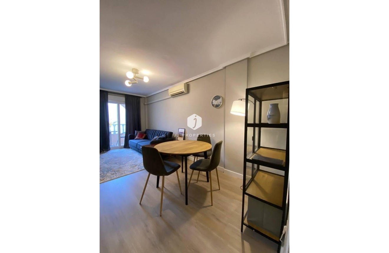 Tweedehands - Appartement / flat -
Torrevieja - Playa del Cura