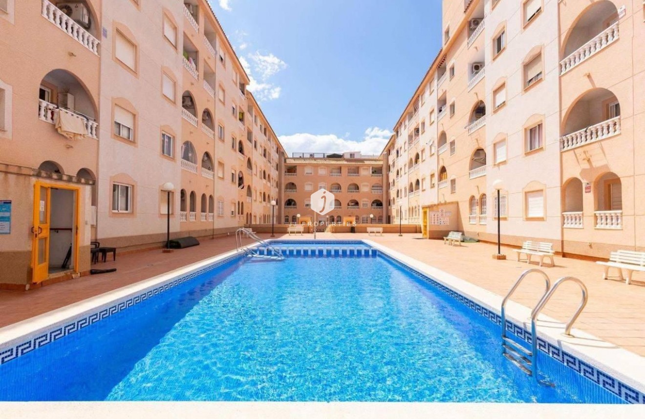 Tweedehands - Appartement / flat -
Torrevieja - Playa del Cura