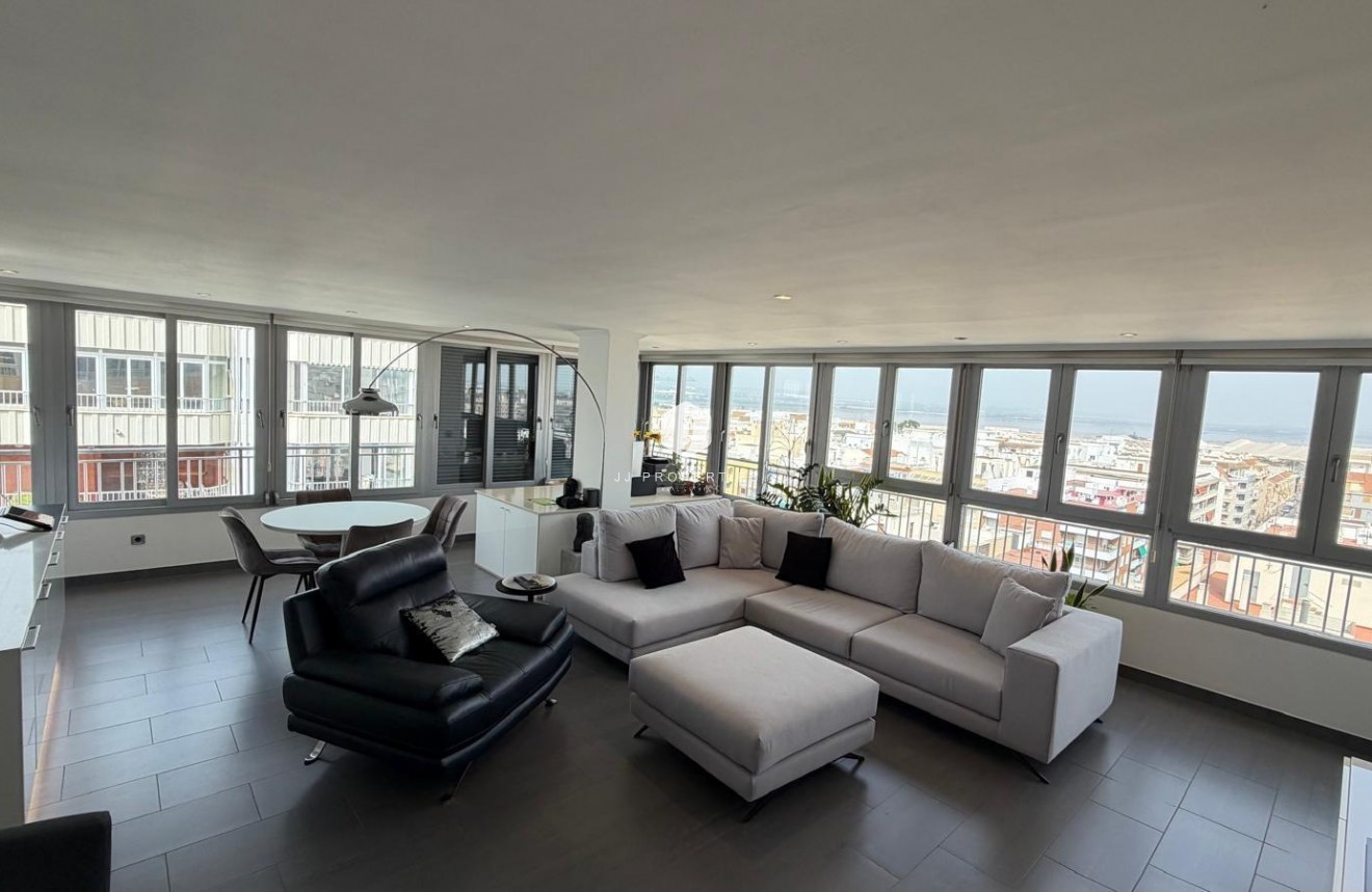 Aus zweiter Hand - Wohnung -
Torrevieja - Acequion