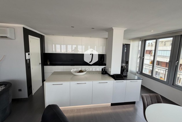 Tweedehands - Appartement / flat -
Torrevieja - Acequion