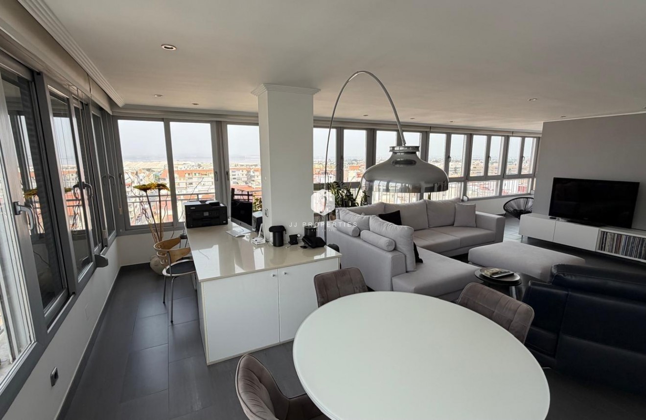 Aus zweiter Hand - Wohnung -
Torrevieja - Acequion