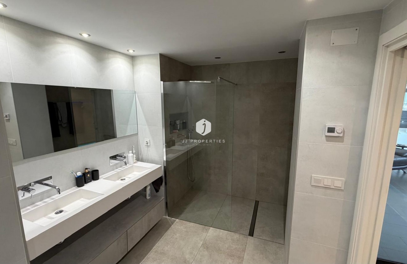 Aus zweiter Hand - Wohnung -
Torrevieja - Acequion
