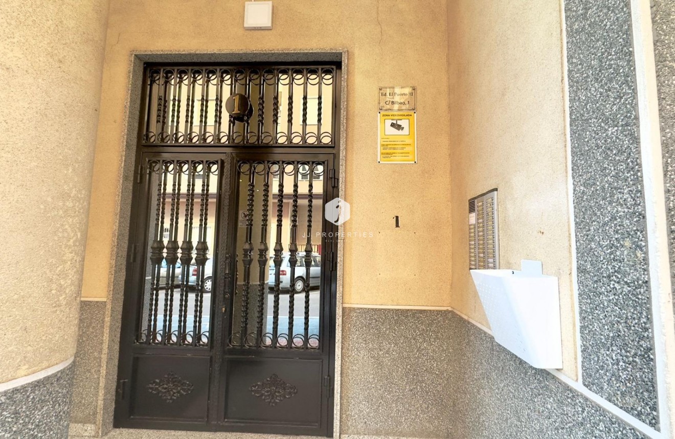 D'occasion - Attique -
Torrevieja - PARQUE DE LAS NACIONES