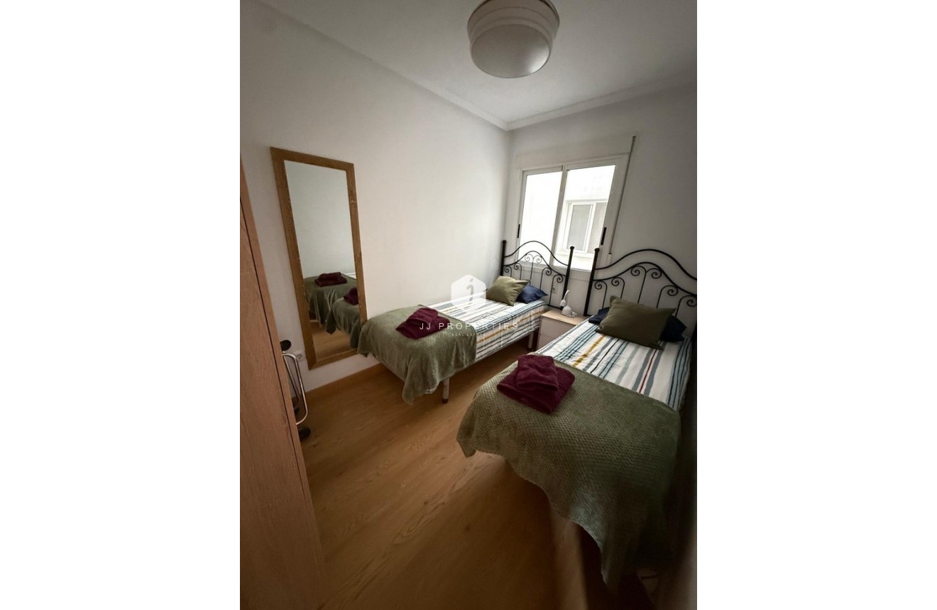 D'occasion - Appartement -
Torrevieja - Costa Blanca