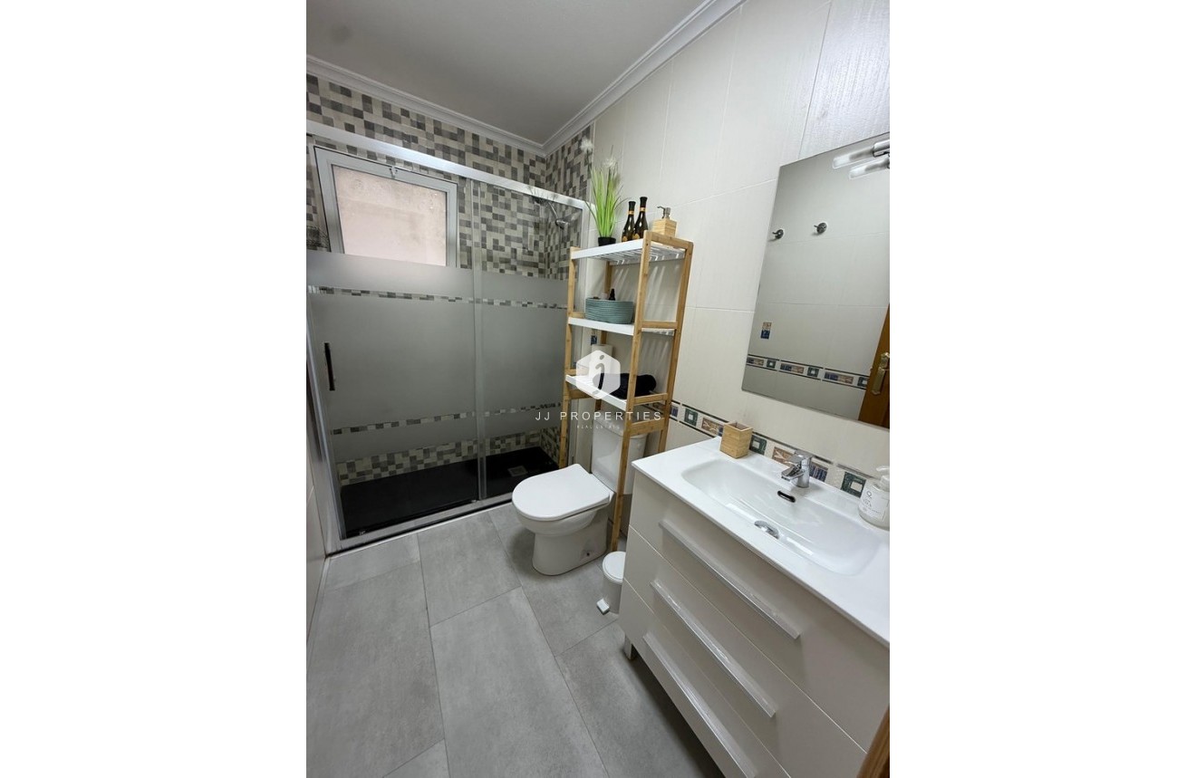 D'occasion - Appartement -
Torrevieja - Costa Blanca