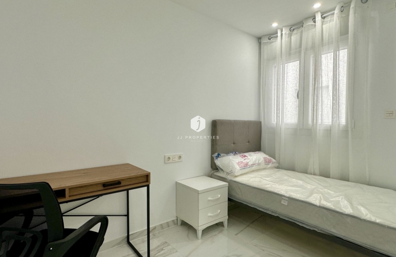 Segunda mano - Apartamento / piso -
Torrevieja - Costa Blanca