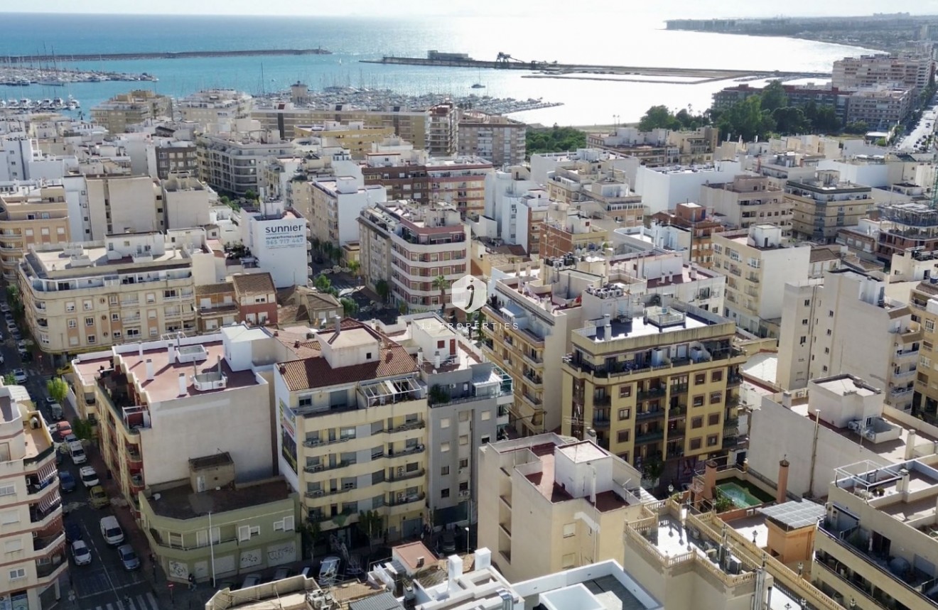 Segunda mano - Apartamento / piso -
Torrevieja - Costa Blanca
