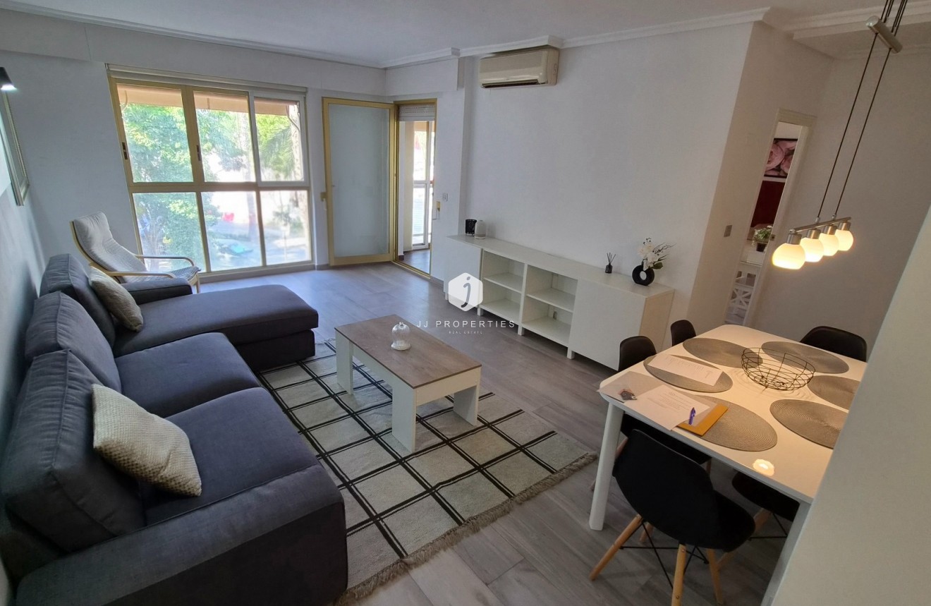 D'occasion - Appartement -
Torrevieja - Costa Blanca