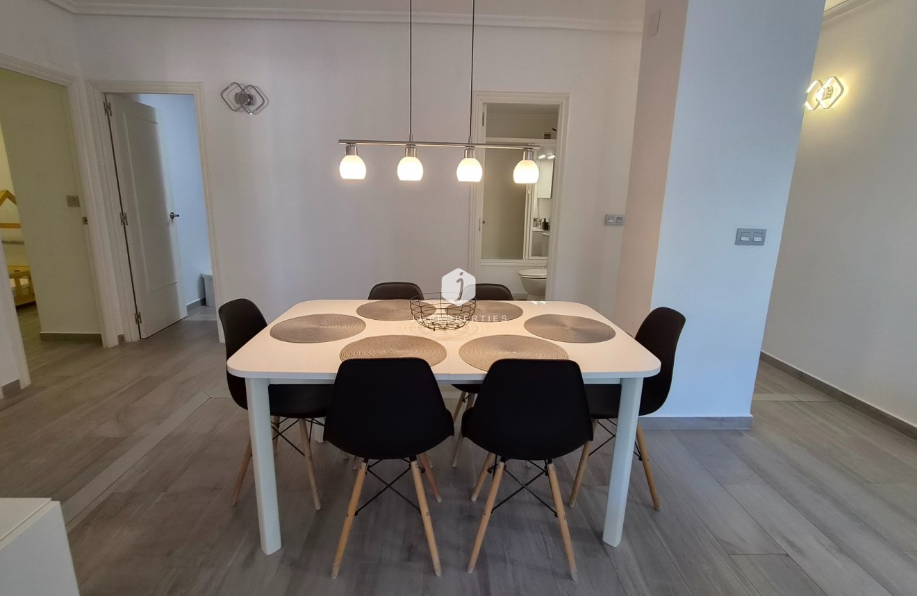 D'occasion - Appartement -
Torrevieja - Costa Blanca