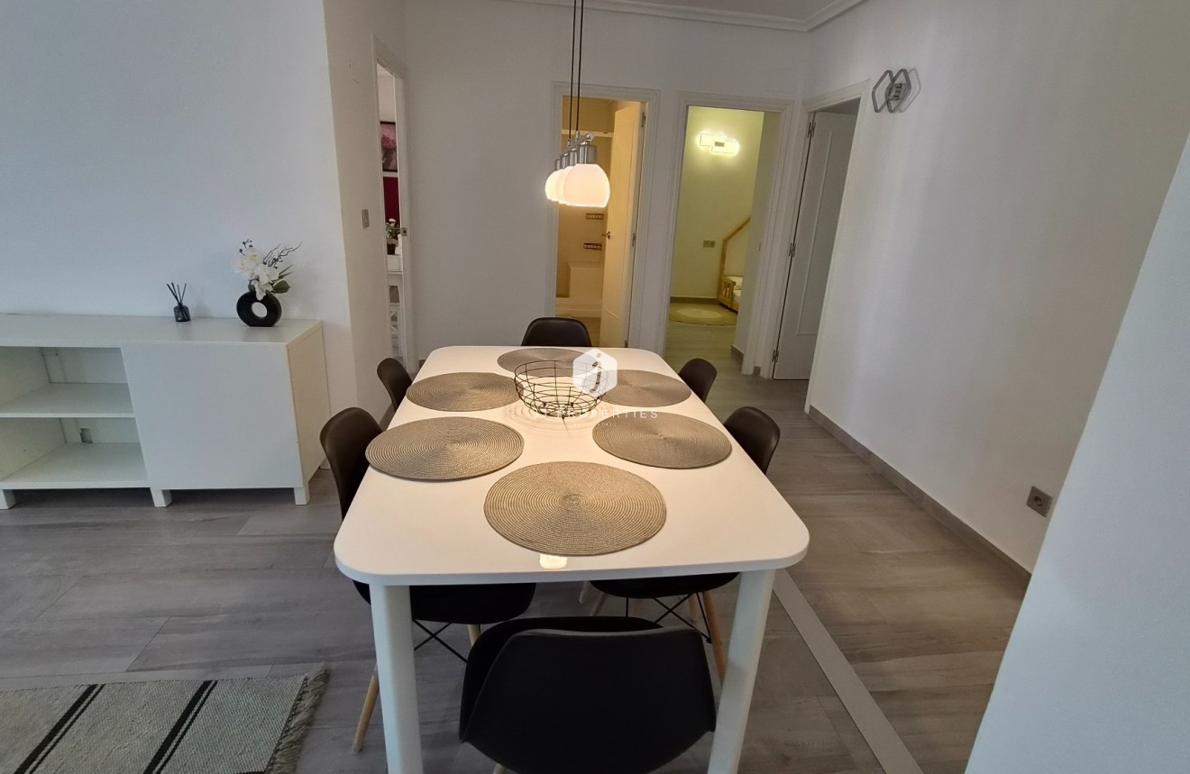 D'occasion - Appartement -
Torrevieja - Costa Blanca