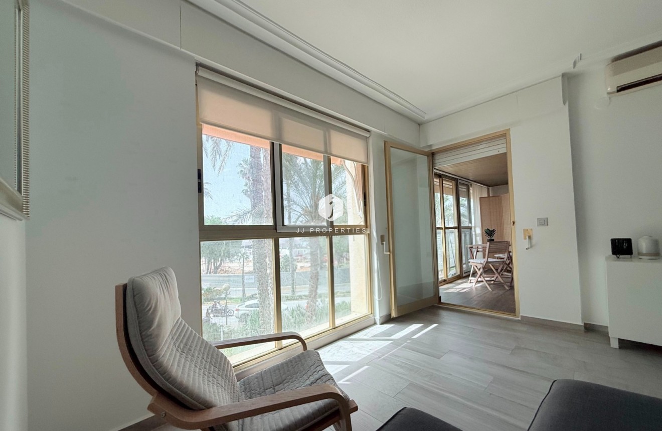 D'occasion - Appartement -
Torrevieja - Costa Blanca