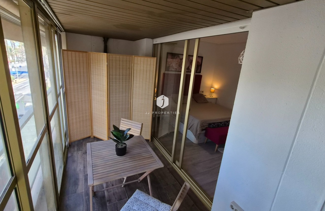 D'occasion - Appartement -
Torrevieja - Costa Blanca