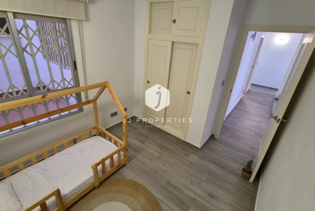 Tweedehands - Appartement / flat -
Torrevieja - Costa Blanca