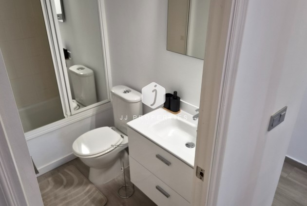 Tweedehands - Appartement / flat -
Torrevieja - Costa Blanca