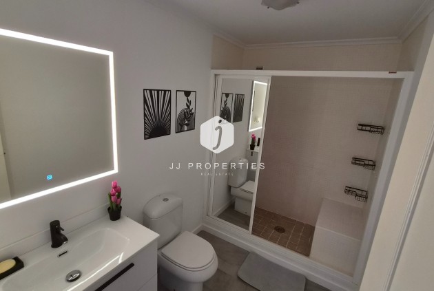 Tweedehands - Appartement / flat -
Torrevieja - Costa Blanca