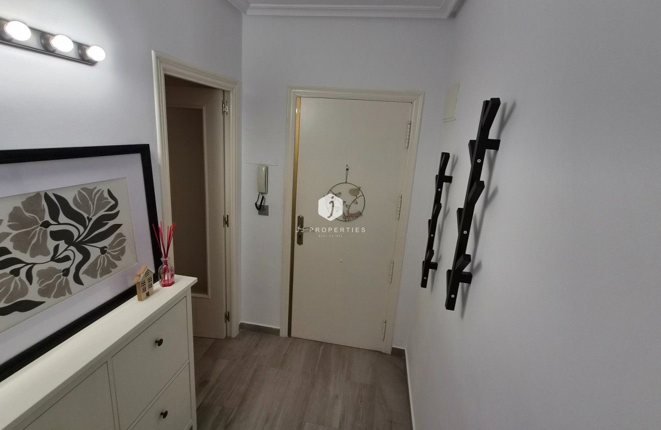 D'occasion - Appartement -
Torrevieja - Costa Blanca