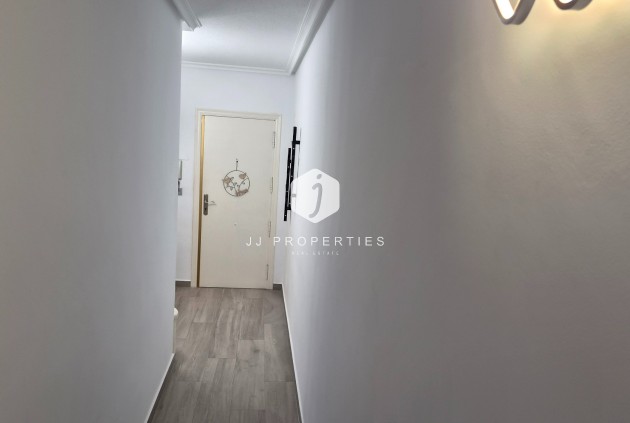 Tweedehands - Appartement / flat -
Torrevieja - Costa Blanca