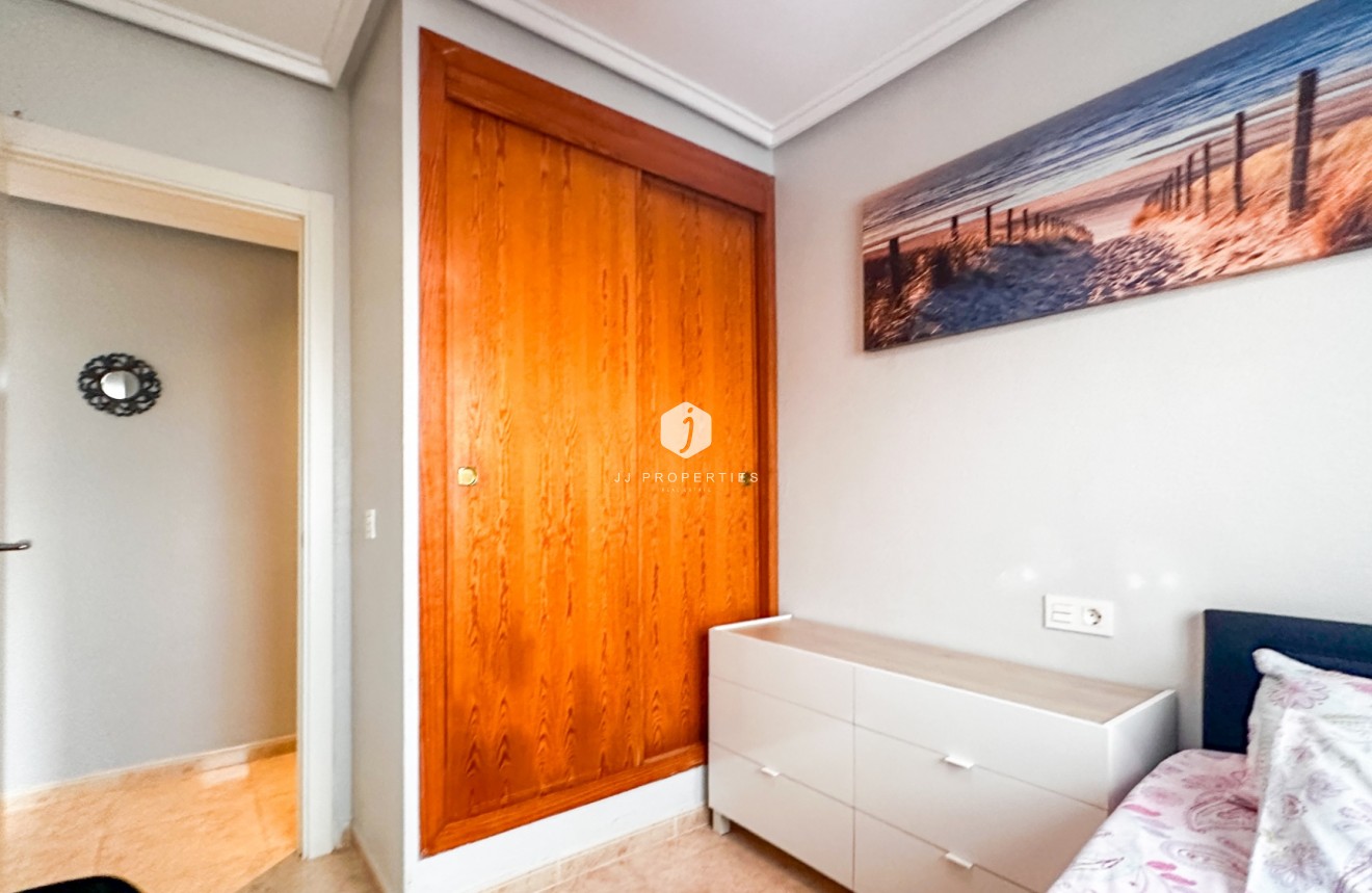 Resale - Apartment / flat -
Torrevieja - Costa Blanca