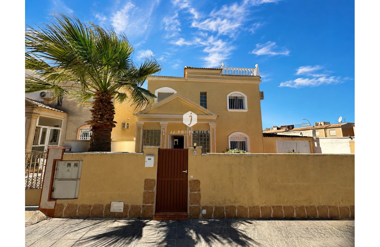 Aus zweiter Hand - Villa -
Torrevieja - Costa Blanca