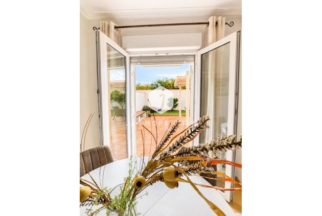 Aus zweiter Hand - Villa -
Torrevieja - Costa Blanca