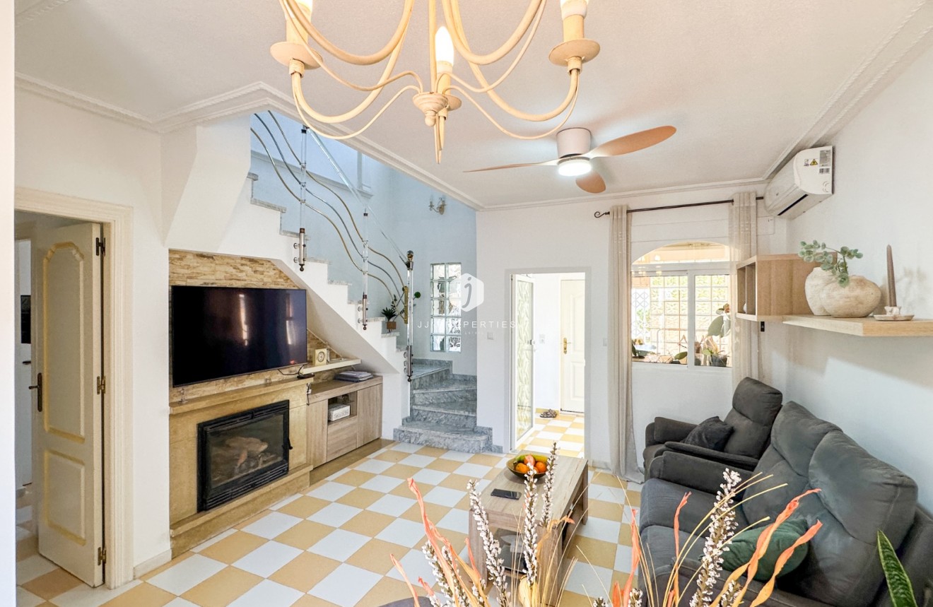 Aus zweiter Hand - Villa -
Torrevieja - Costa Blanca