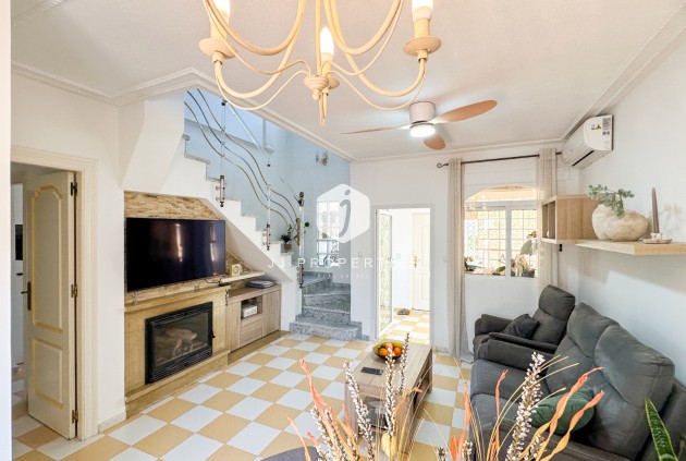 Aus zweiter Hand - Villa -
Torrevieja - Costa Blanca