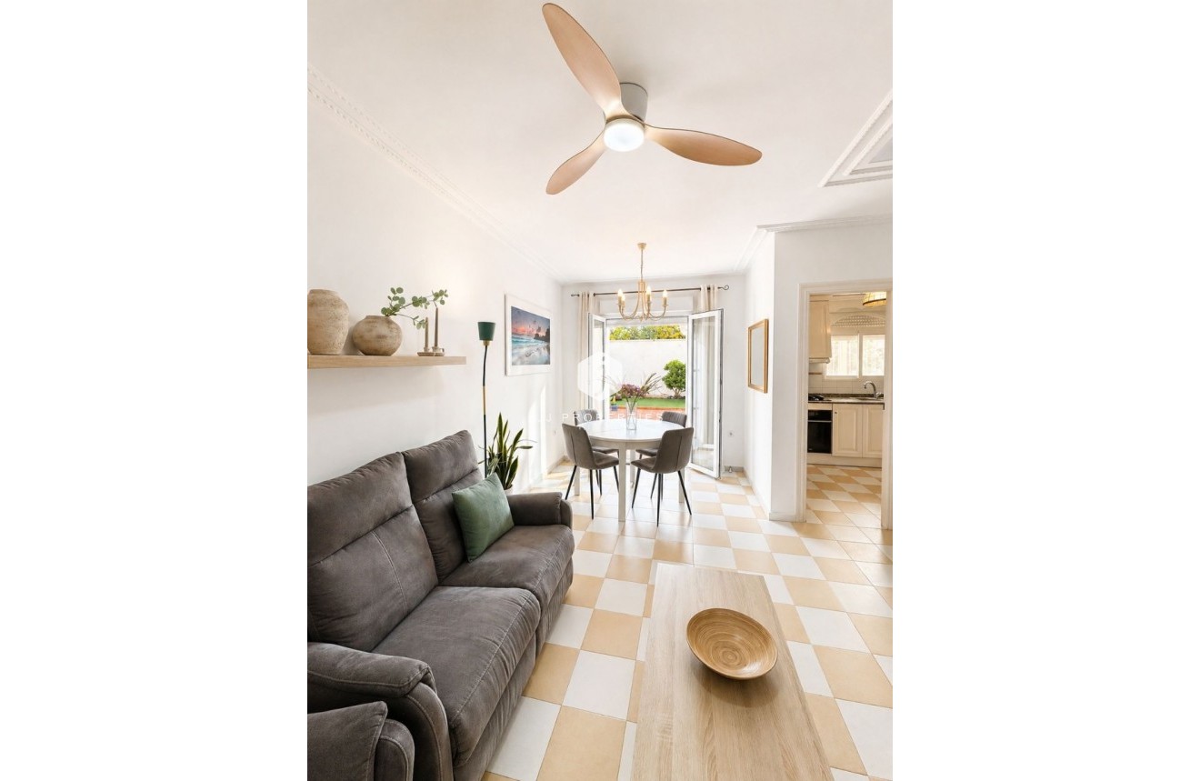 Aus zweiter Hand - Villa -
Torrevieja - Costa Blanca