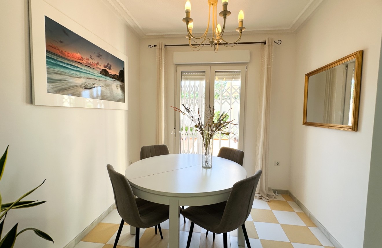 Aus zweiter Hand - Villa -
Torrevieja - Costa Blanca