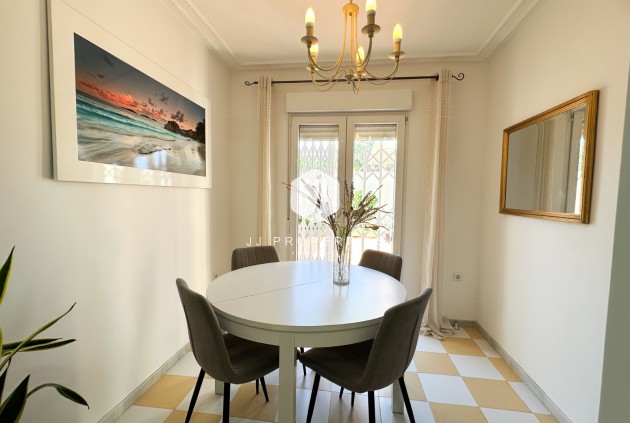 Aus zweiter Hand - Villa -
Torrevieja - Costa Blanca