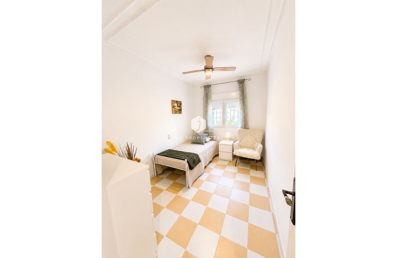 Aus zweiter Hand - Villa -
Torrevieja - Costa Blanca