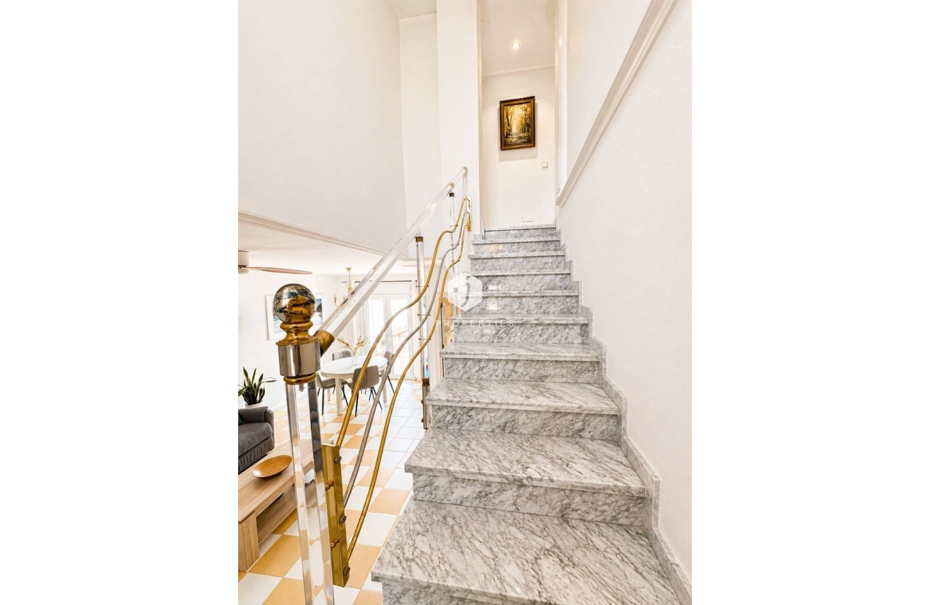 Aus zweiter Hand - Villa -
Torrevieja - Costa Blanca