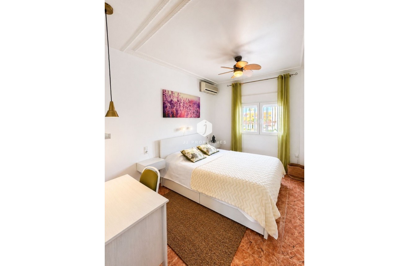 Aus zweiter Hand - Villa -
Torrevieja - Costa Blanca