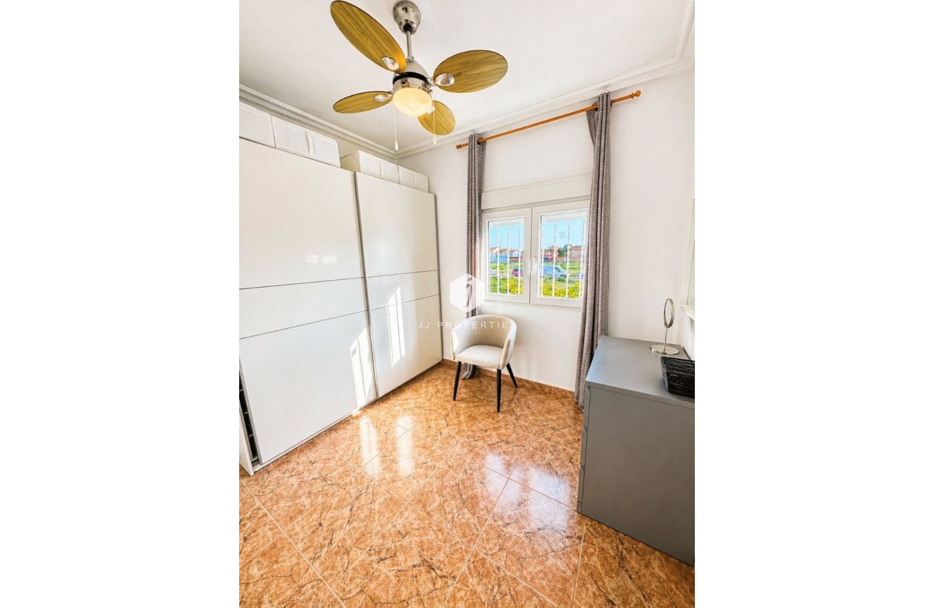 Aus zweiter Hand - Villa -
Torrevieja - Costa Blanca