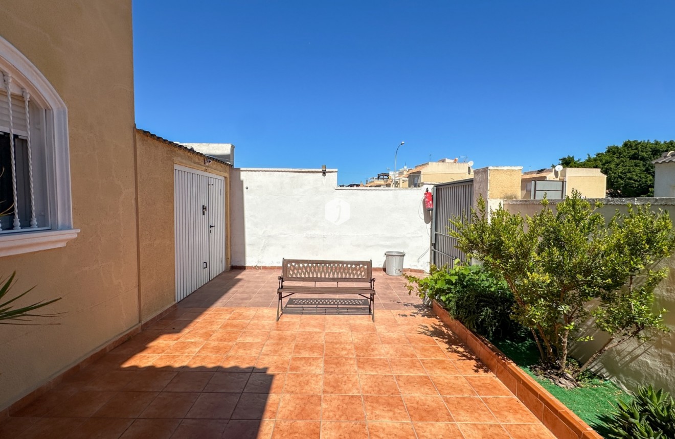 Aus zweiter Hand - Villa -
Torrevieja - Costa Blanca