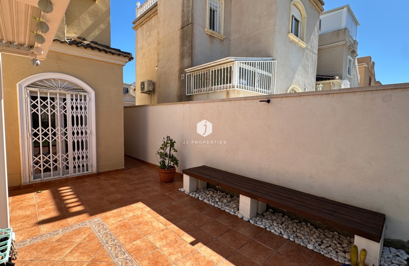 Aus zweiter Hand - Villa -
Torrevieja - Costa Blanca