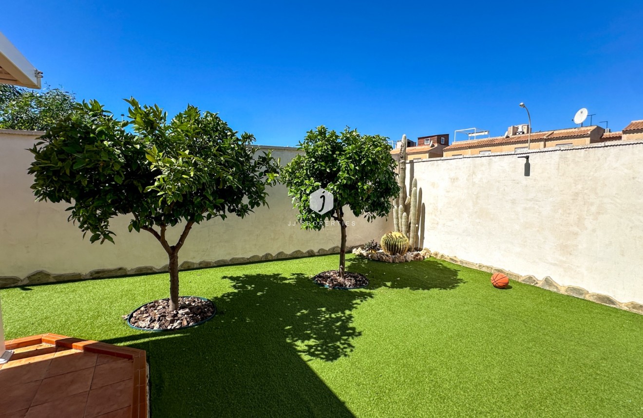 Aus zweiter Hand - Villa -
Torrevieja - Costa Blanca