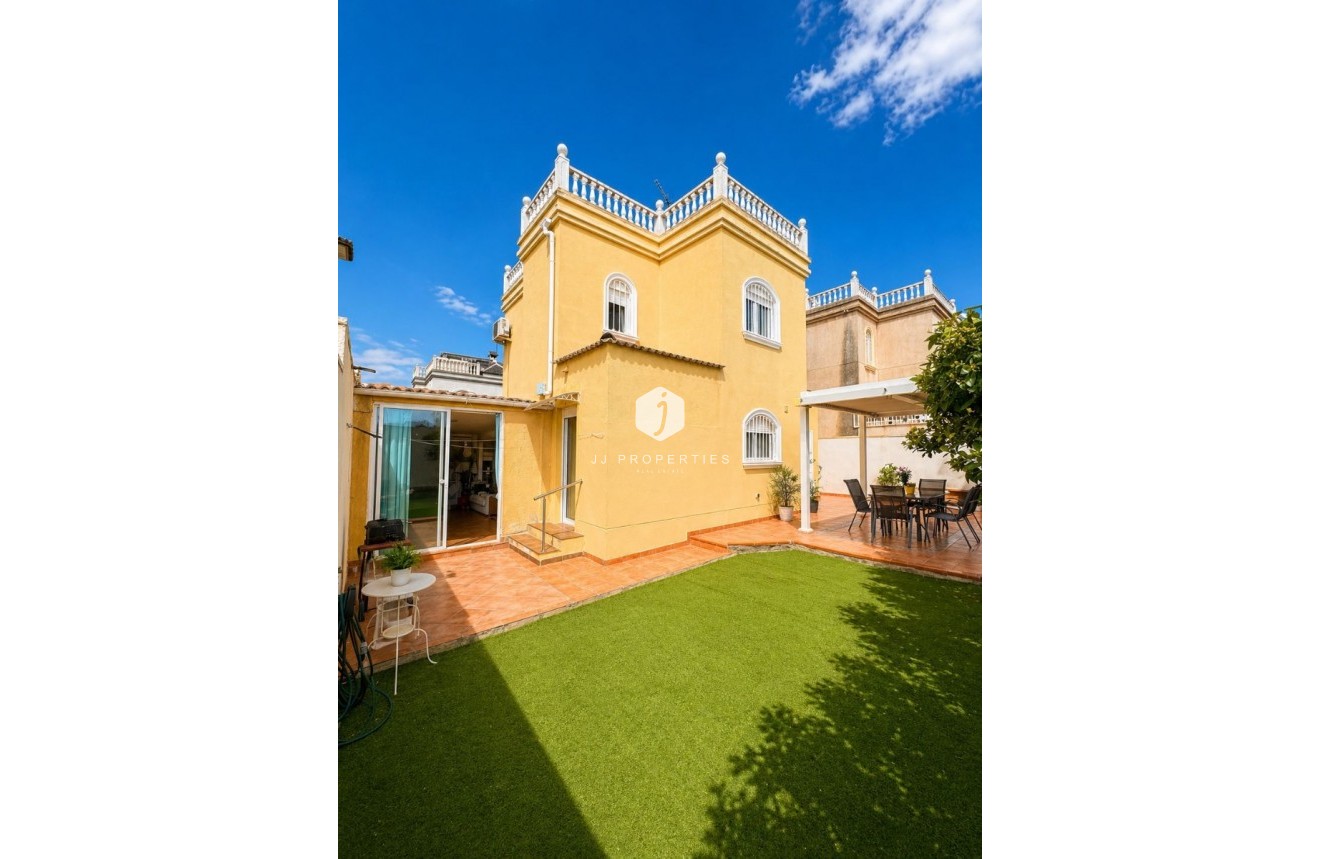 Aus zweiter Hand - Villa -
Torrevieja - Costa Blanca