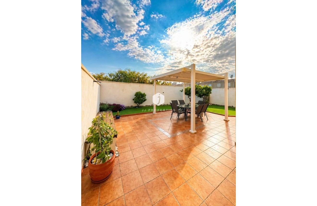 Aus zweiter Hand - Villa -
Torrevieja - Costa Blanca