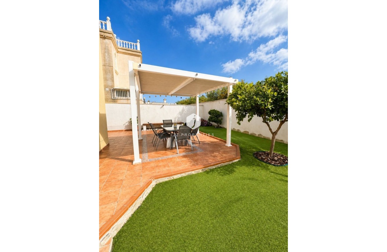 Aus zweiter Hand - Villa -
Torrevieja - Costa Blanca