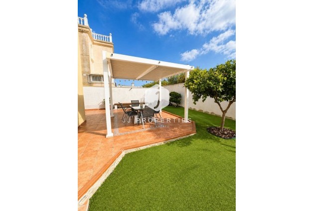 Aus zweiter Hand - Villa -
Torrevieja - Costa Blanca